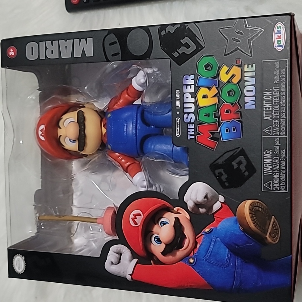 Mario 5 " Figure with Plunger - Picture 2 of 3